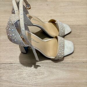 Blue by Betsy Johnson Women’s 8 Mari Heeled Champagne